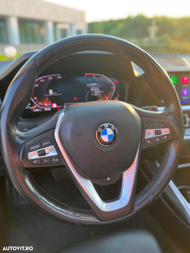 BMW Seria 3 320i Aut. Sport Line - 13