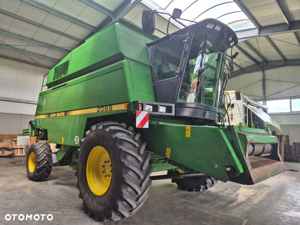 John Deere 2066