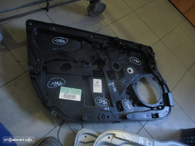 Elevador Sem Motor 8A61A045H17AG FORD FIESTA 2010 5P Fe FORD FIESTA 6 FASE 1 2010 1.2I 80CV 5P BORDEUX FE - 5