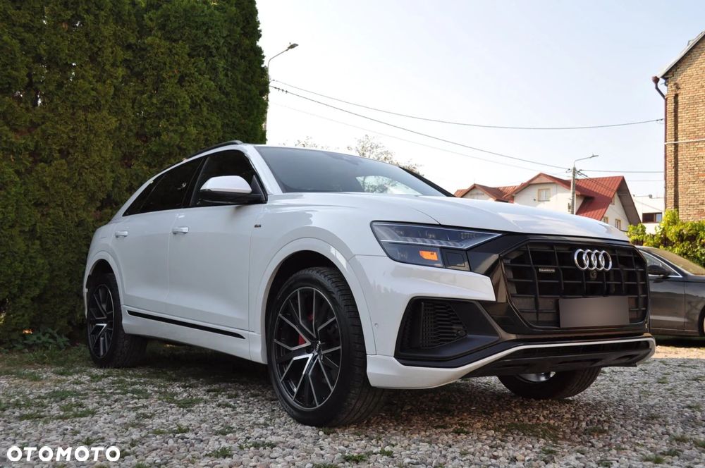 Audi Q8 55 TFSI mHEV Quattro Tiptronic - 1