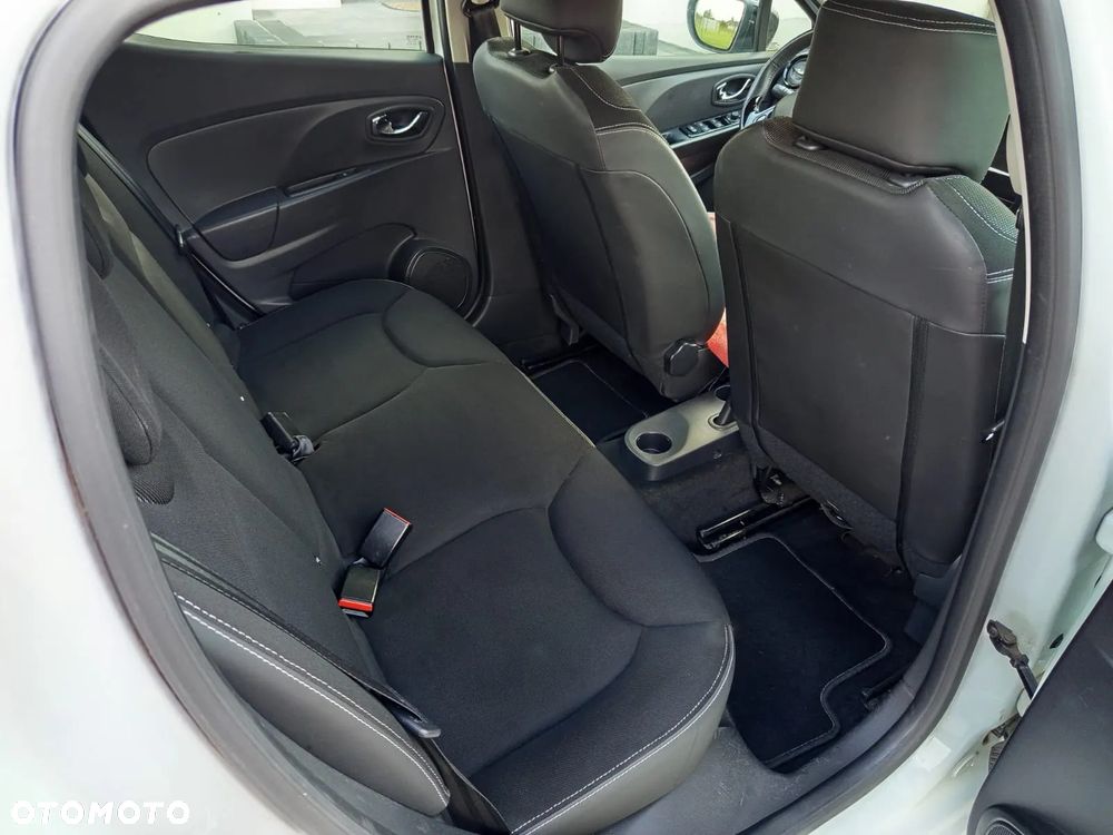 Renault Clio - 12