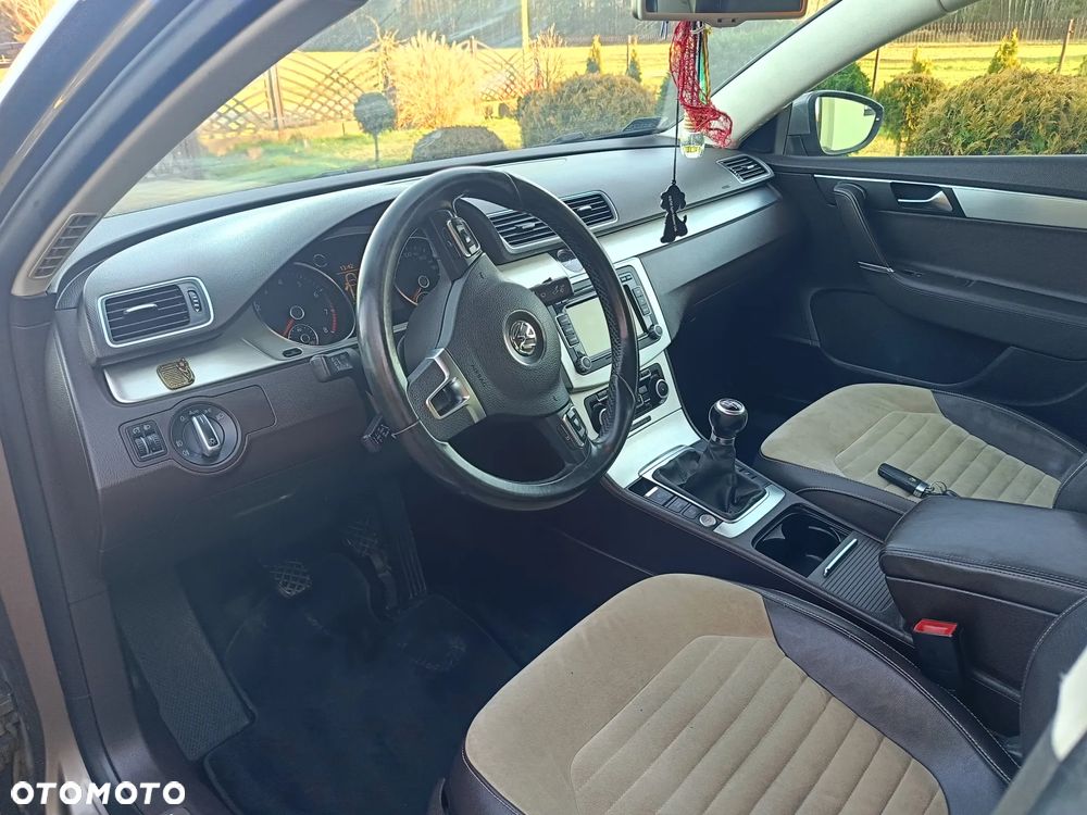 Volkswagen Passat 1.8 TSI Comfortline - 10