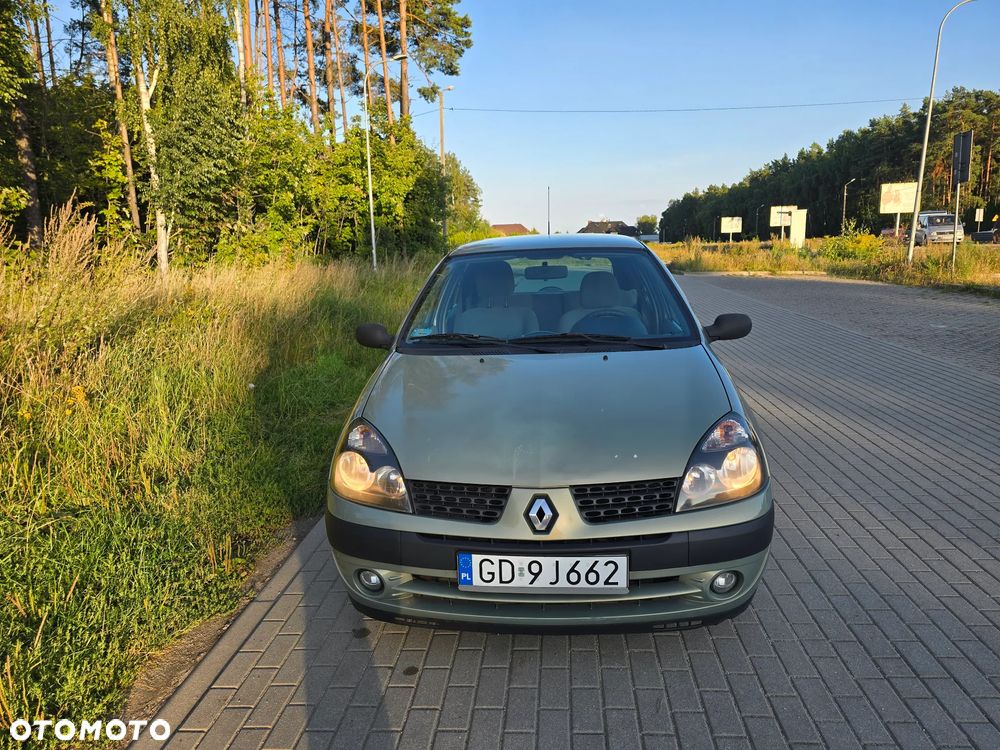 Renault Clio - 8