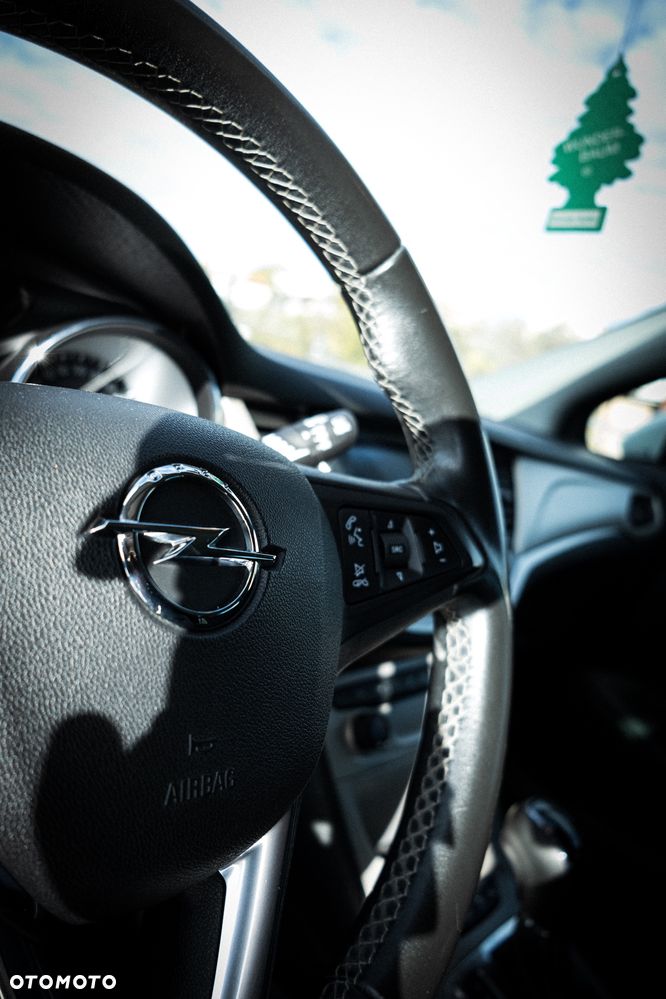 Opel Astra V 1.4 T Enjoy S&S - 11