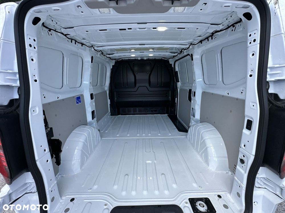 Volkswagen Transporter - 18