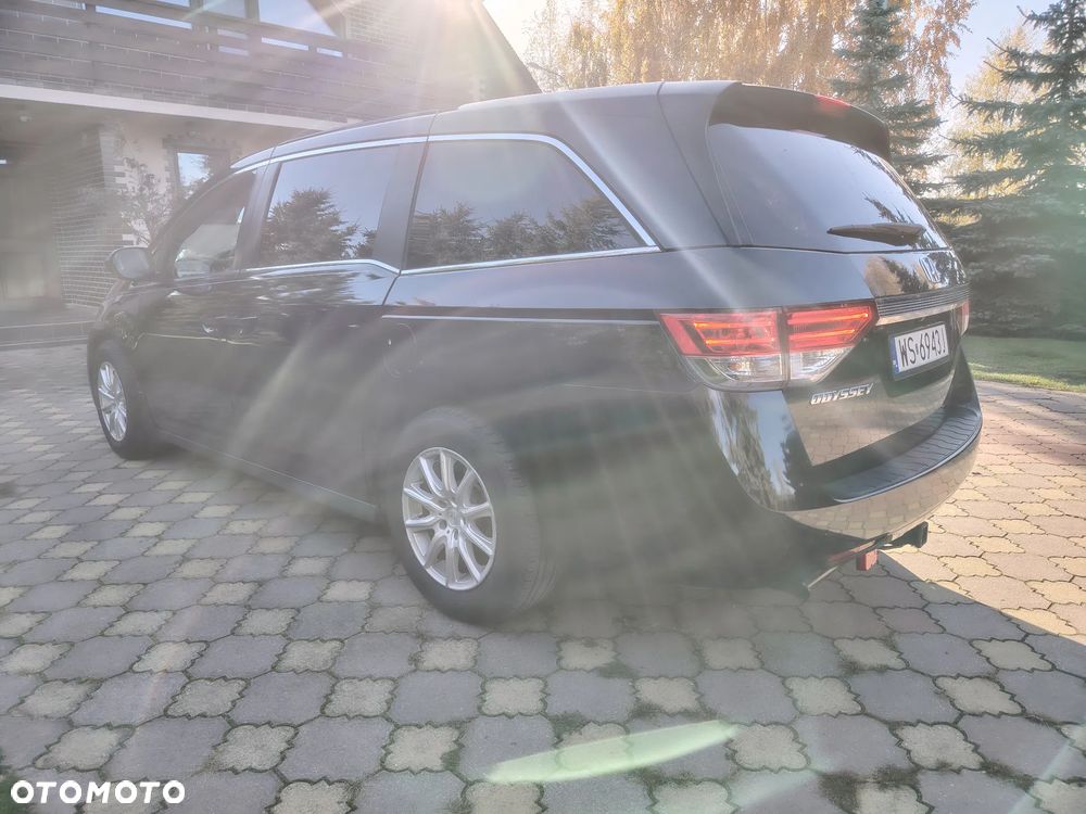 Honda Odyssey 2016 photo 5