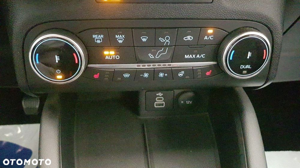 Ford Kuga - 30