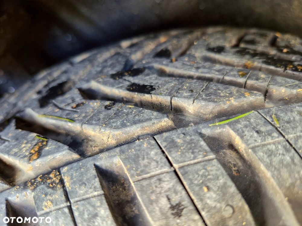 Volkswagen Passat 1.8 CL - 27