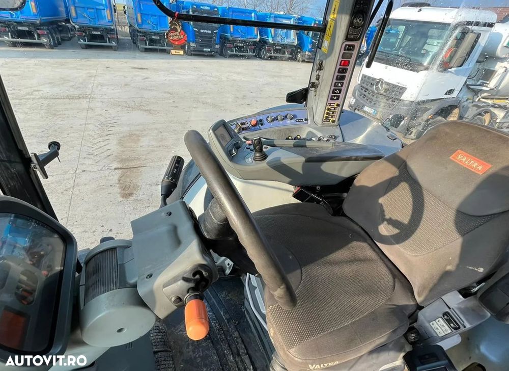 Valtra S353 Tractor - 7