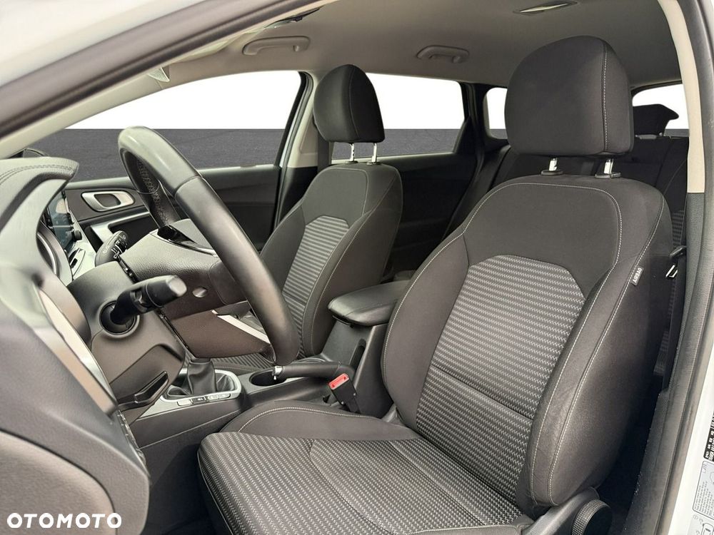 Kia Ceed - 17