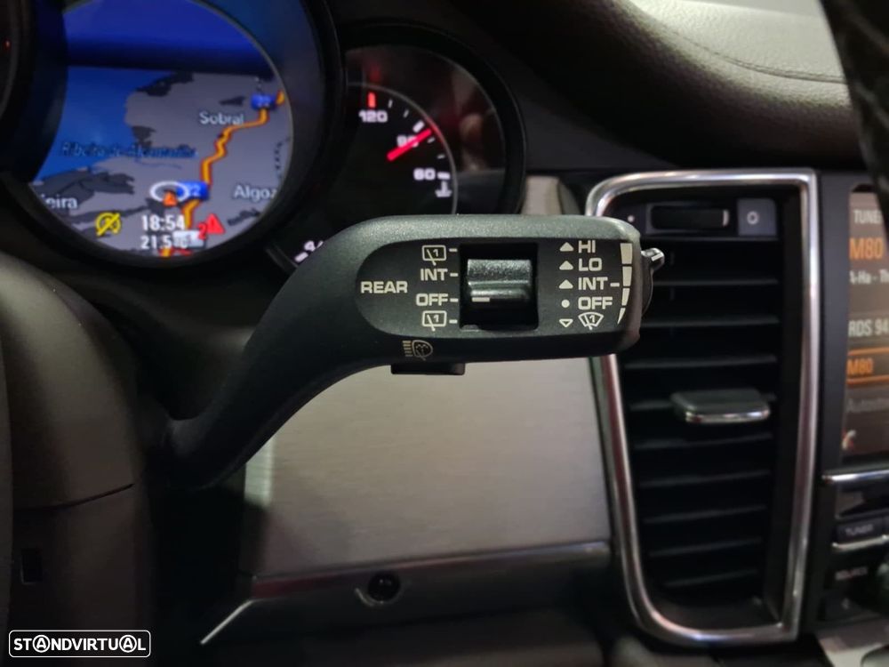 Porsche Panamera - 18
