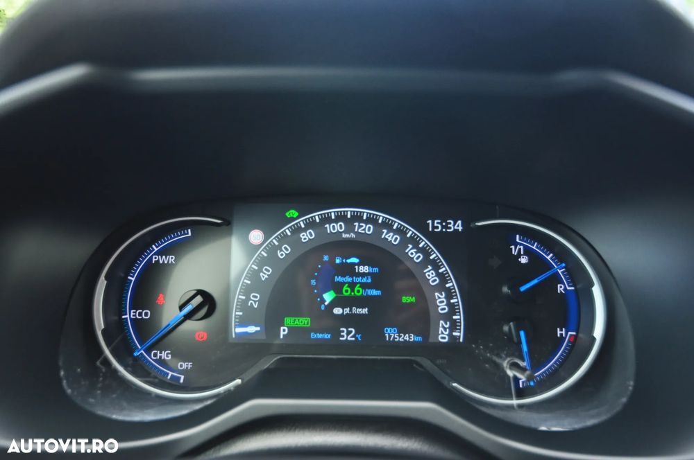 Toyota RAV4 - 26