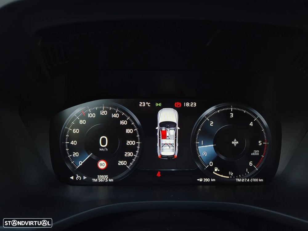 Volvo XC 60 2.0 D4 Momentum Plus - 17