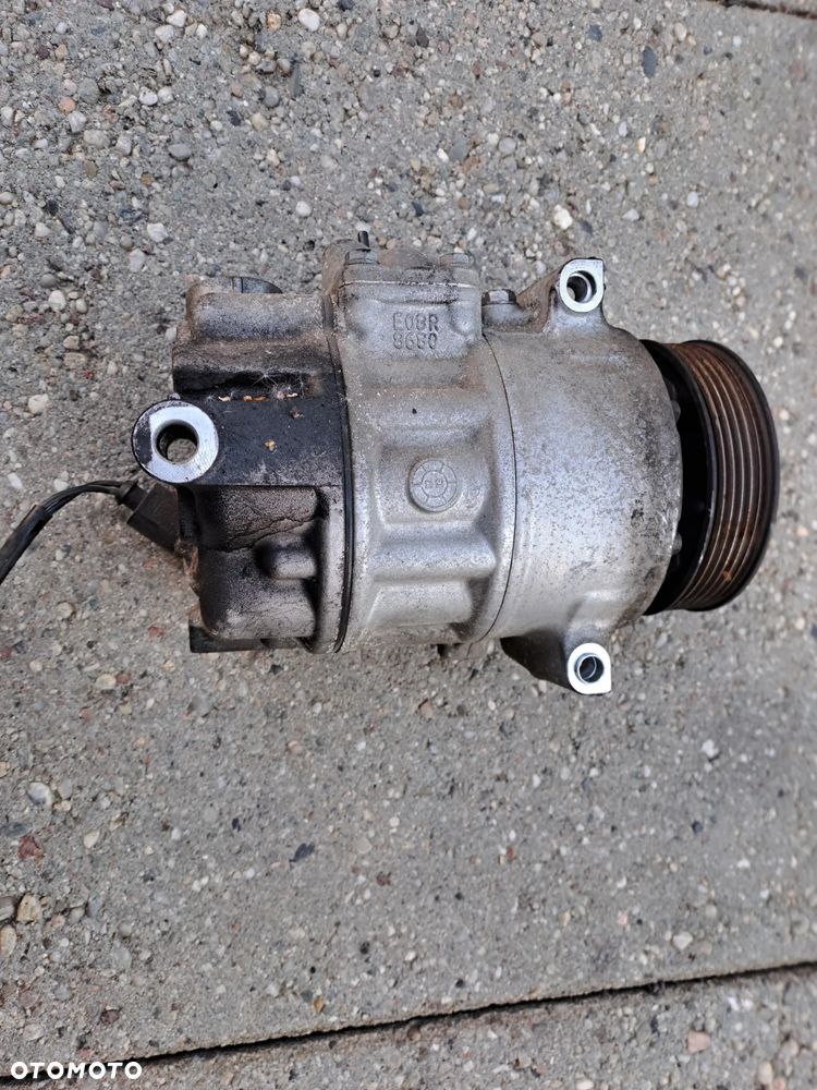 Volkswagen Passat B6 2.0 TDi kompresor klimatyzacji 1K0820859F - 5