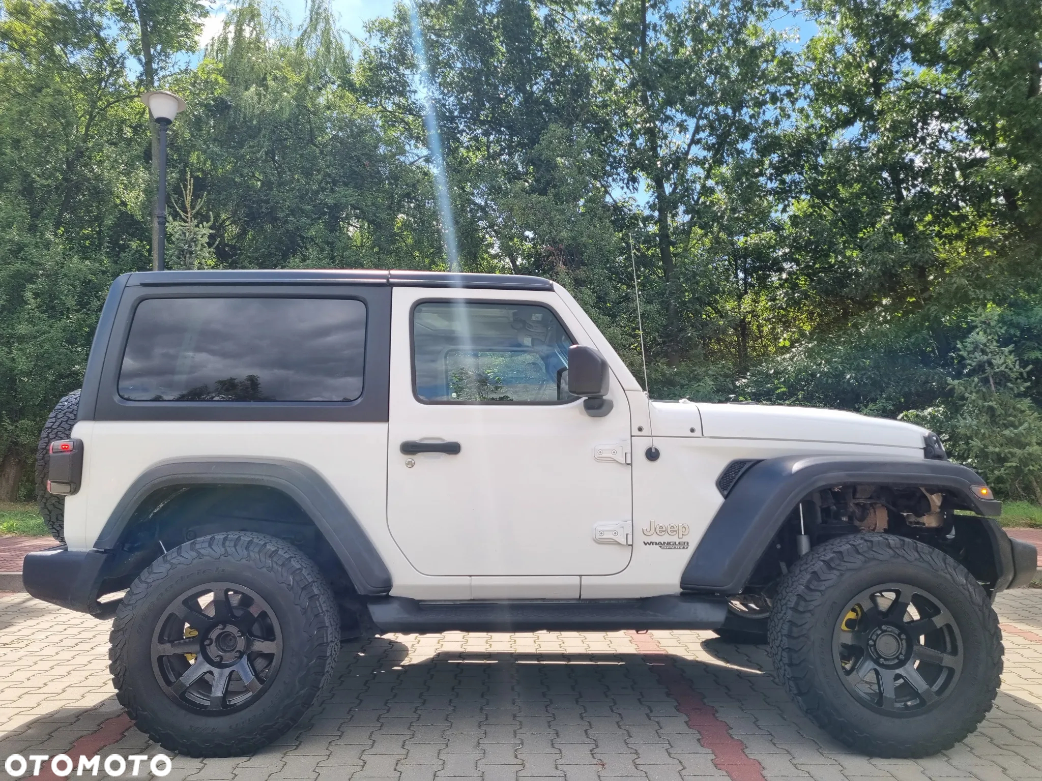 Jeep Wrangler - 2