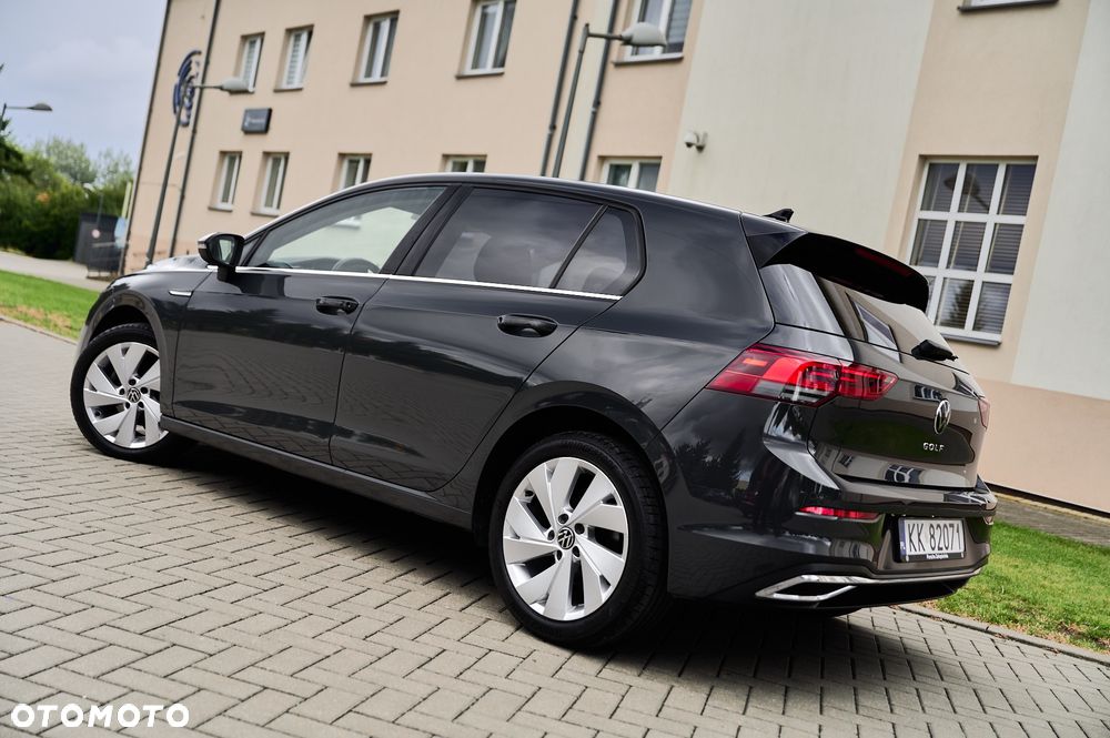 Volkswagen Golf 2023 photo 2