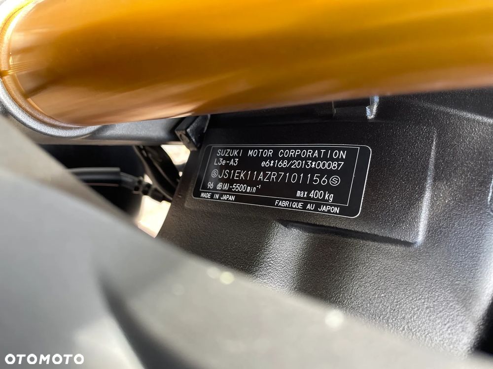 Suzuki GSX 1000 - 6