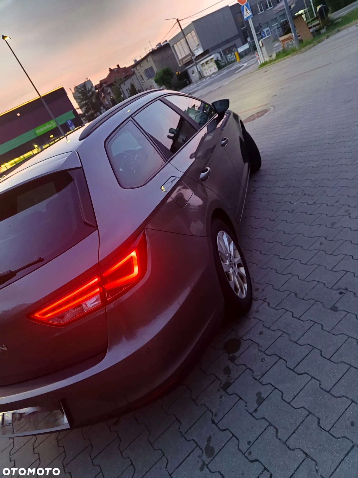 Seat Leon 1.6 TDI Style - 12