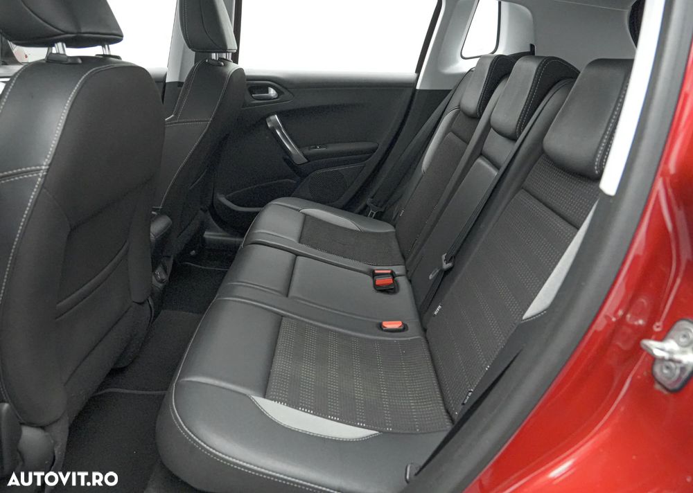 Peugeot 2008 1.2 PureTech Turbo EAT6 S&S Allure - 16