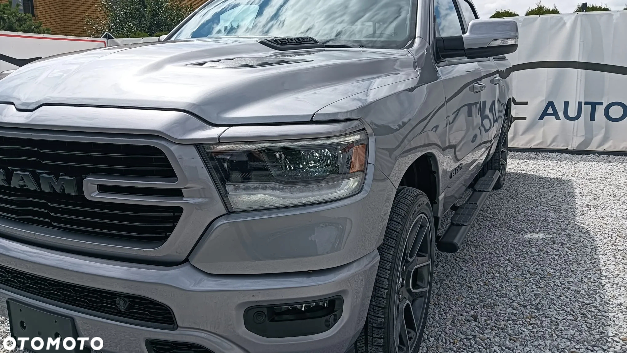 Dodge RAM 1500 5.7 4x4 - 13