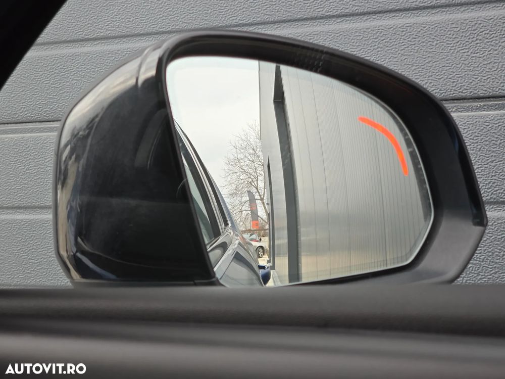 Volvo XC 40 D4 AWD Geartronic R-Design - 16