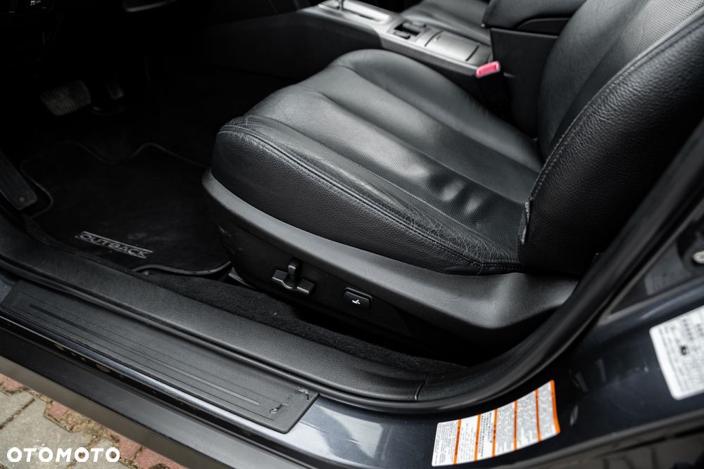 Subaru Outback 2.5i Comfort AT - 23