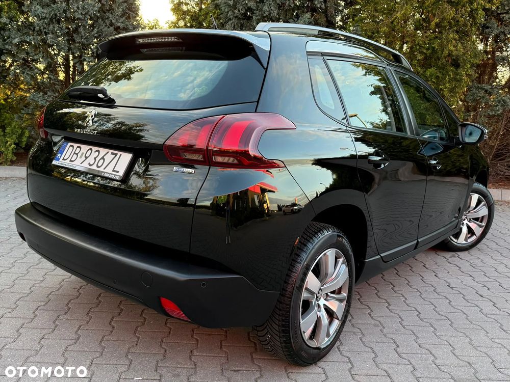 Peugeot 2008 1.2 Pure Tech Allure S&S - 27