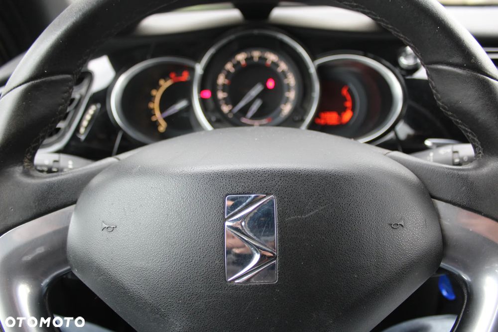 Citroën DS3 1.6 HDi SoChic - 14