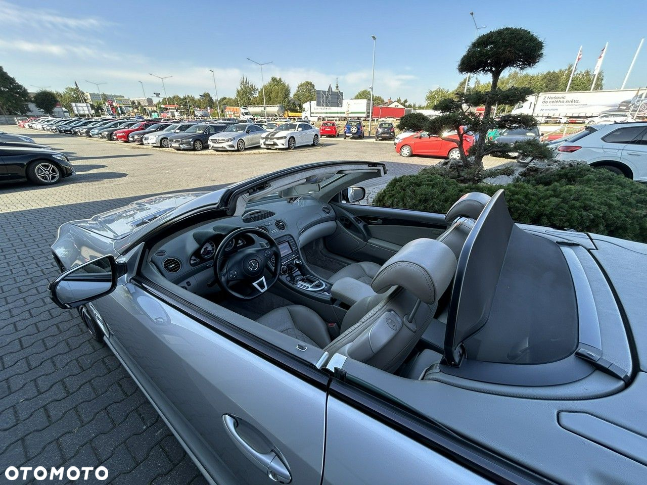 Mercedes-Benz SL - 10