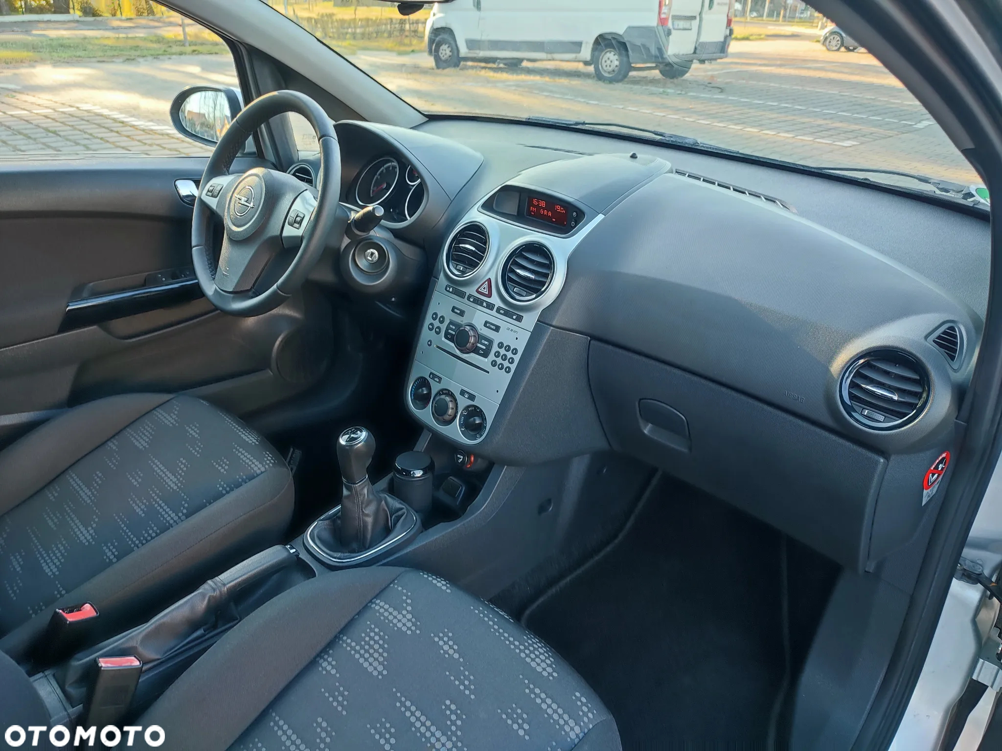 Opel Corsa 1.4 16V EcoFLEX Start-Stop Satellite - 14