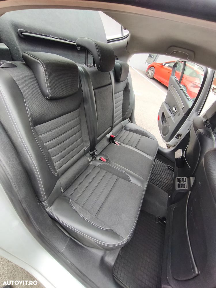 Renault Laguna dCi 110 FAP Expression - 11