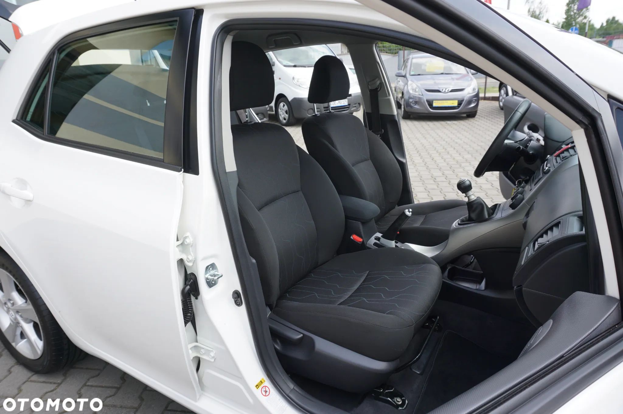 Toyota Auris 1.6 Comfort - 29