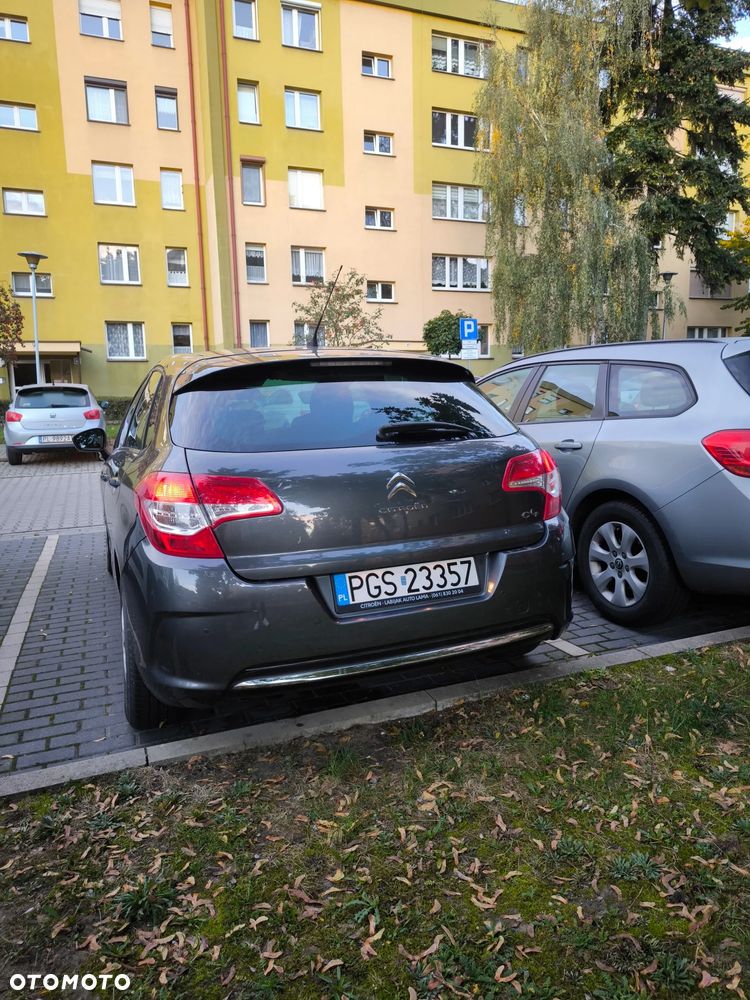Citroën C4 1.4 VTi Attraction - 2