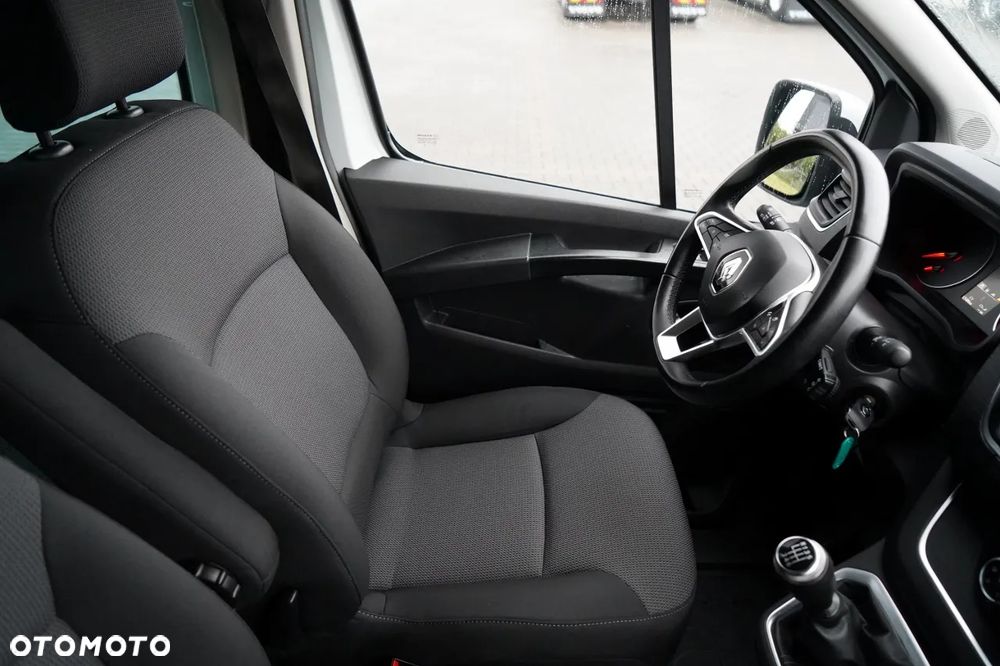 Renault TRAFIC III / BUS / 9 MIEJSC / PIERWSZY WŁAŚCICIEL / POLSKI SALON / 2022 ROK / - 25