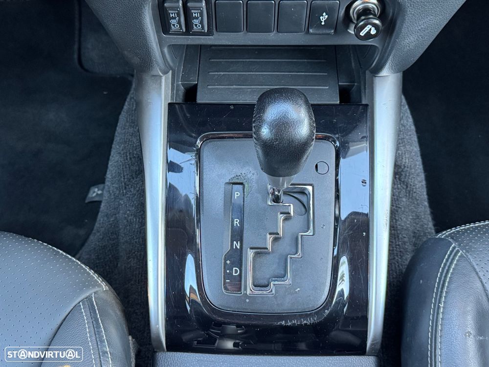Mitsubishi L200 2.4 DI-D CD Instyle Strakar AT 4WD - 21