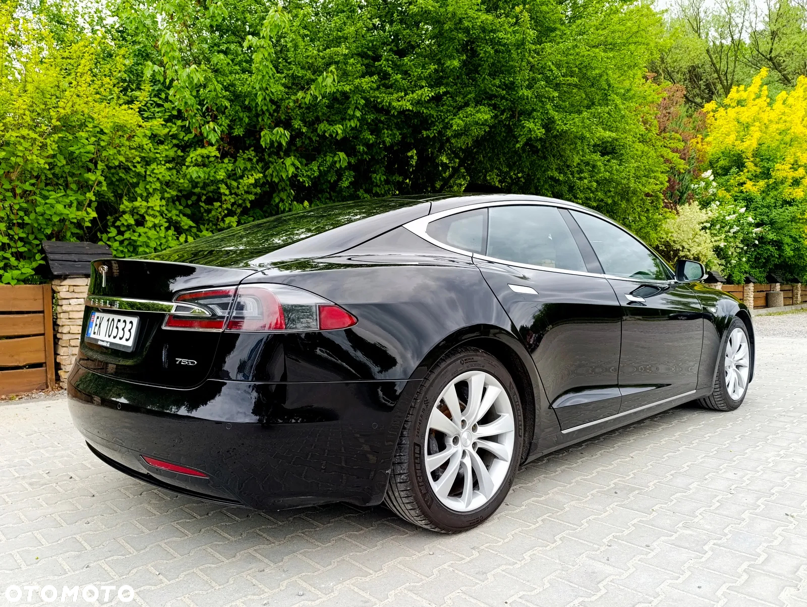 Tesla Model S Long Range Plus - 17