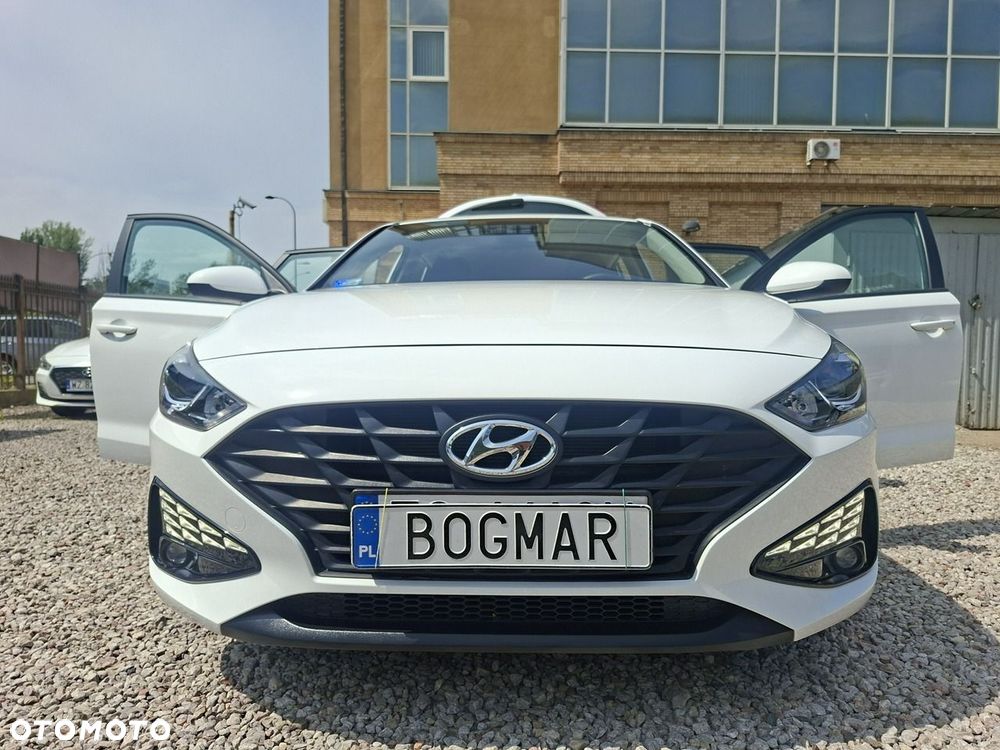 Hyundai i30 1.5 DPI Classic + - 12