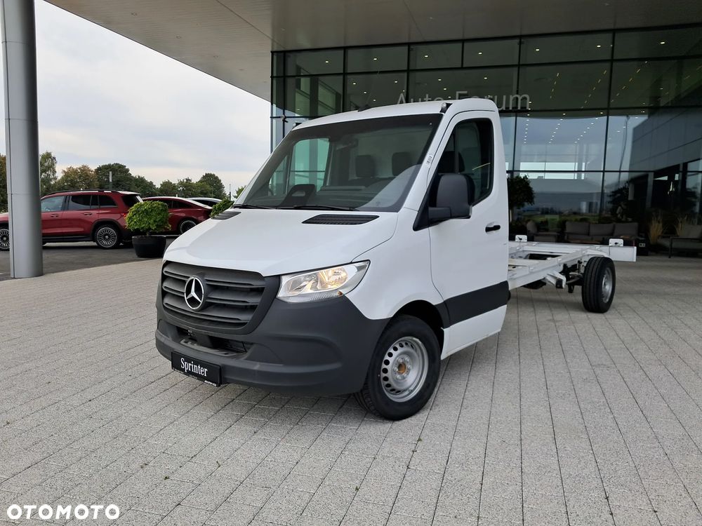 Mercedes-Benz Sprinter - 2