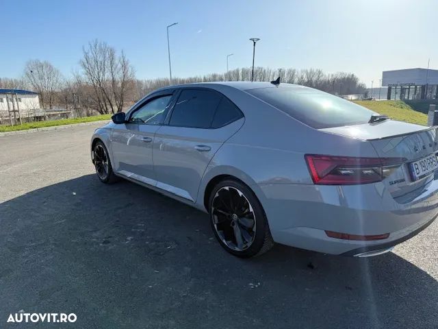 Skoda Superb Combi 2.0 TSI DSG Sportline - 4