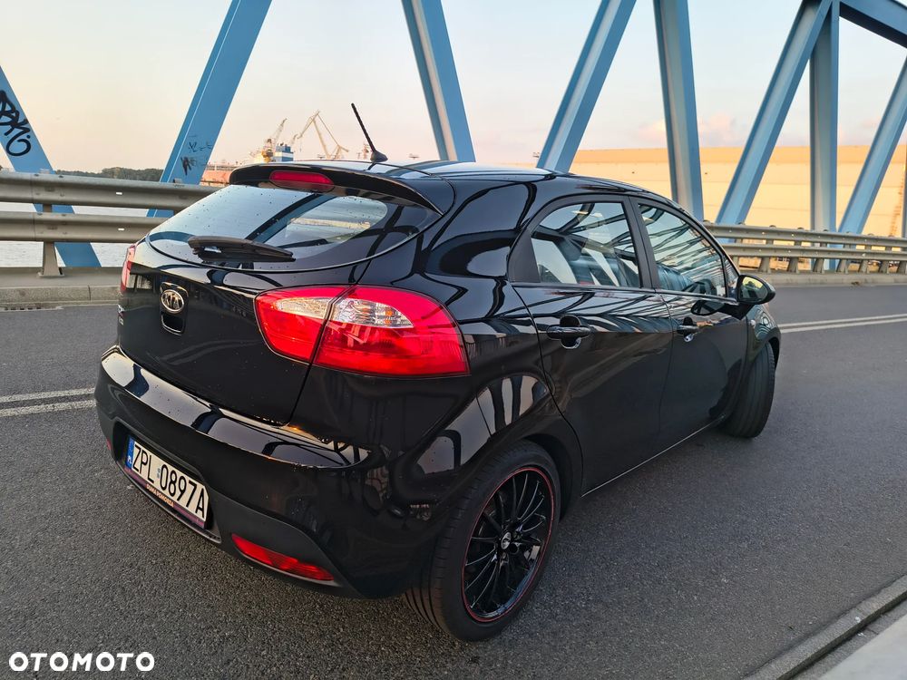Kia Rio 1.4 M - 7