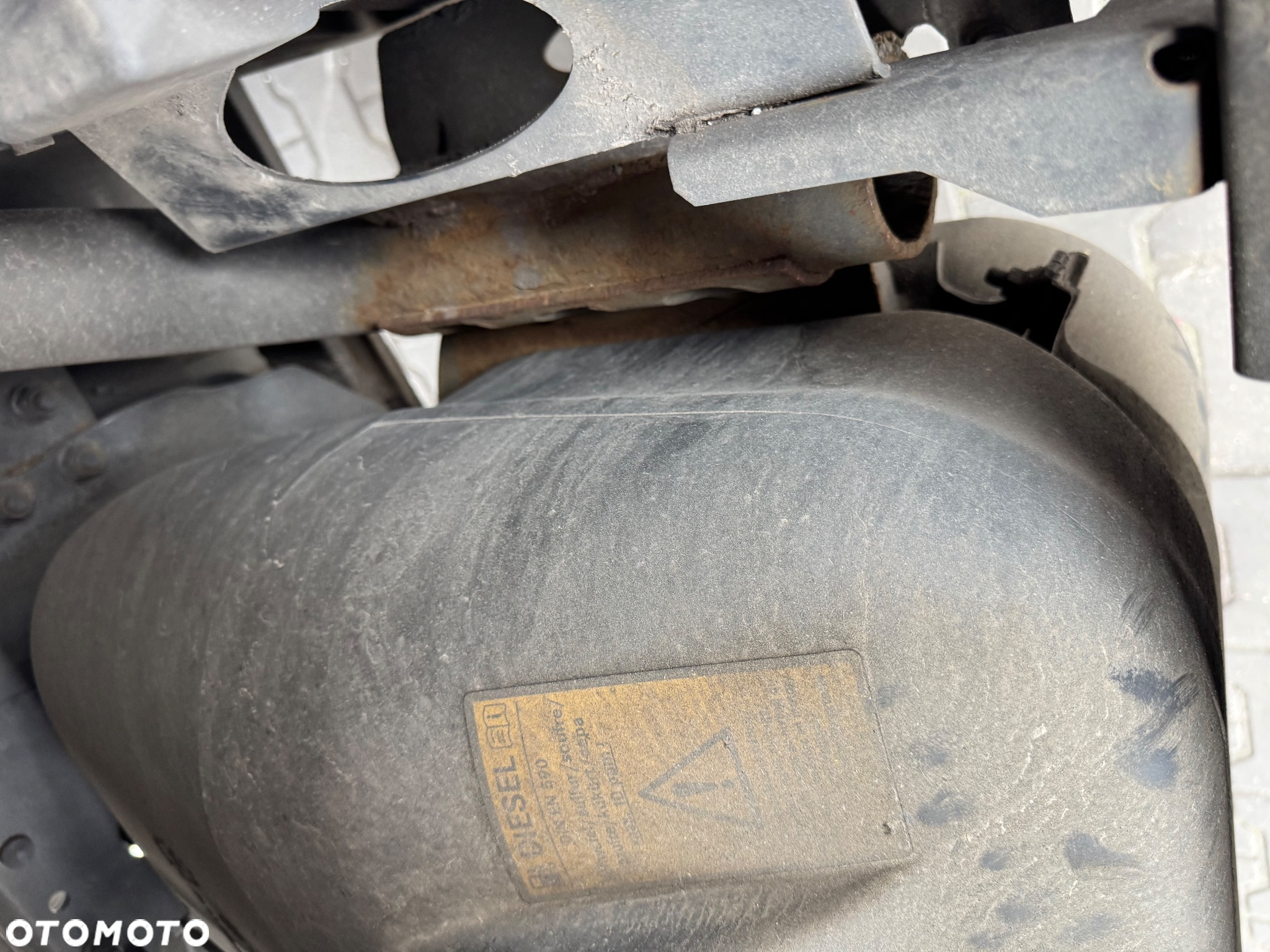 Zbiornik paliwa bak plastikowy Mercedes Atego Euro 6 - 3