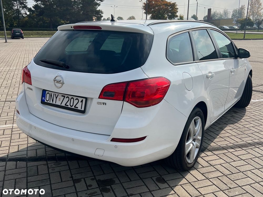 Opel Astra 2011 photo 5