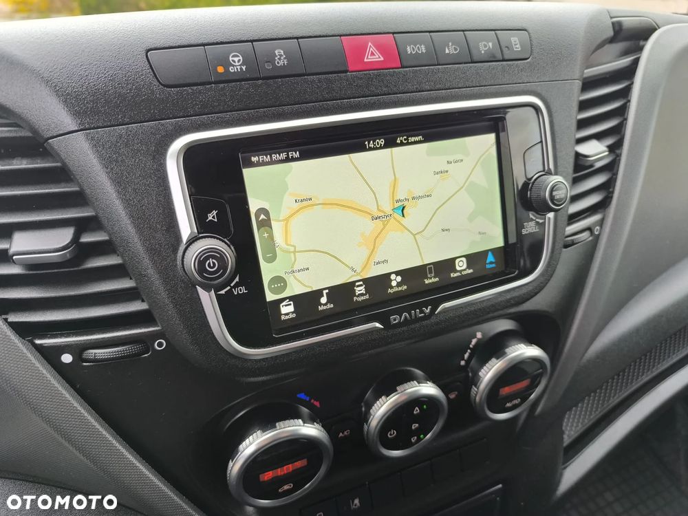 Iveco Daily 70C21, Automat, Sypialnia Tylna, 2 Łóżka, 15 Palet, Firana! - 25