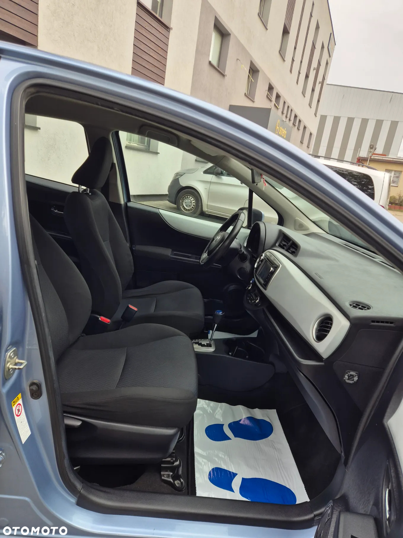 Toyota Yaris Hybrid 1.5 VVT-i - 8