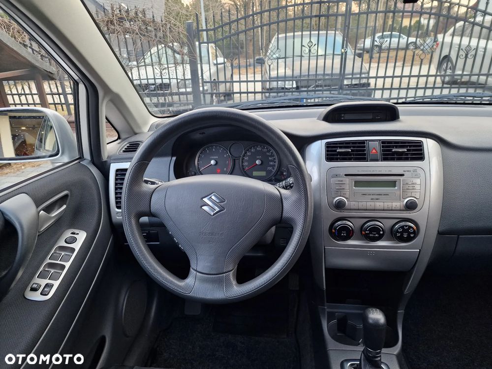 Suzuki Liana Kombi 1.6 Comfort - 16