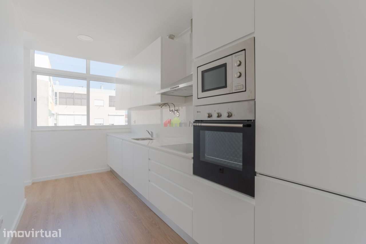 Apartamento T3 c/ terraço e churrasqueira, no Barreiro - Grande imagem: 4/17