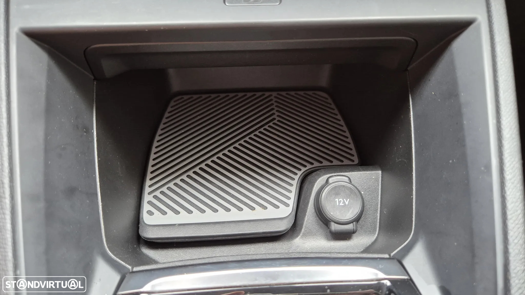 Citroën C4 PureTech 130 Stop&Start EAT8 SHINE - 30
