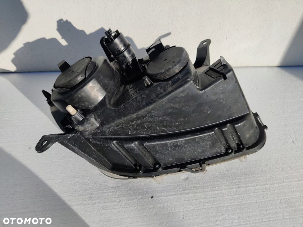 Lampa lewa Dacia Duster - 4