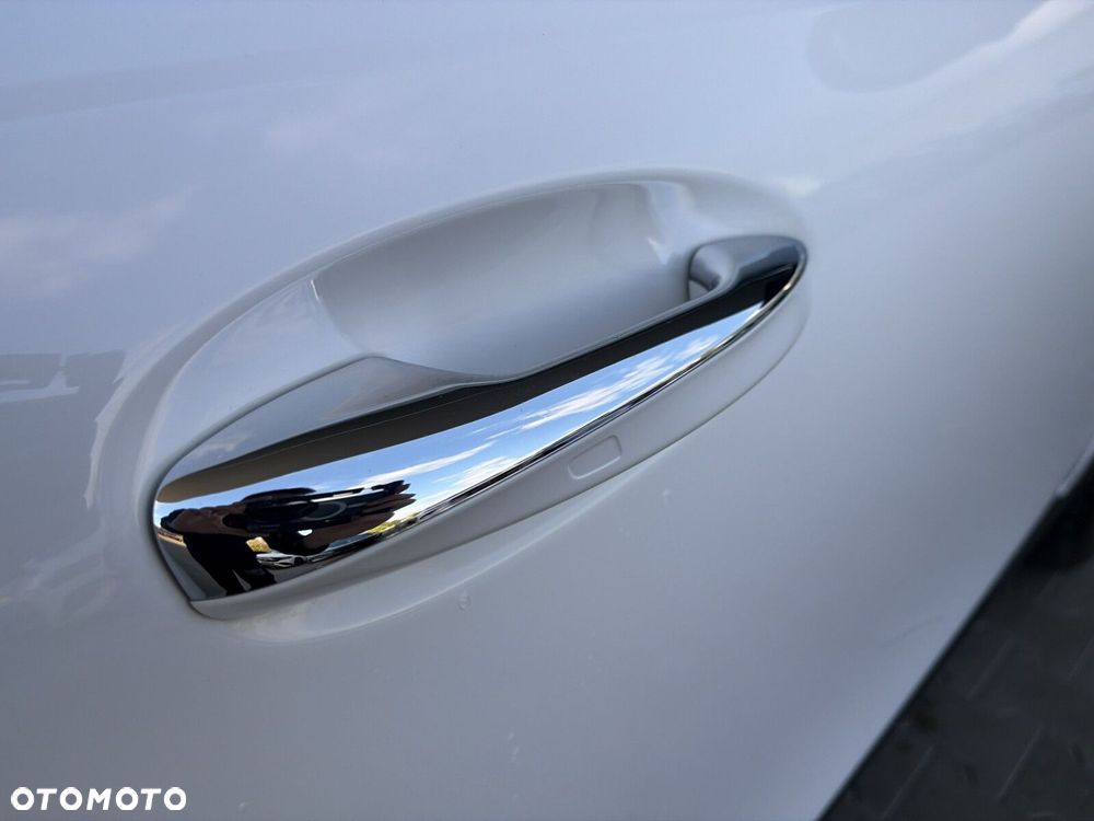 Mercedes-Benz EQB 300 66.5kWh 4-Matic AMG - 19