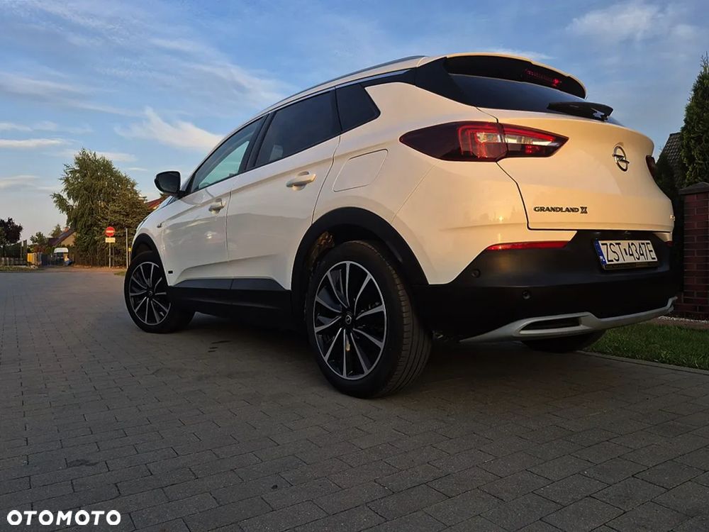 Opel Grandland X 1.6 T PHEV 4x4 Design&Tech - 31